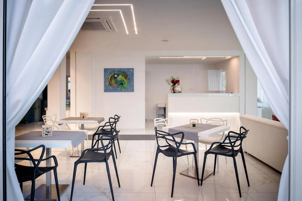 Hotel Tre Rose Caorle Italy